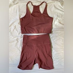 Girlfriend Collective FLOAT Ultralight Cleo Sports Bra Top Size Small Fig Pink